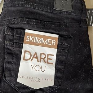 Celebrity Pink black Capri shorts